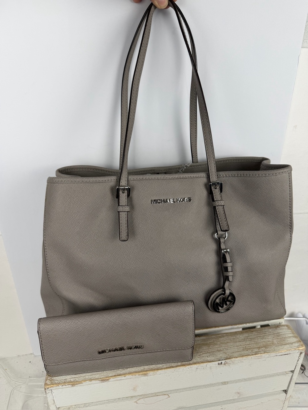 Michael Kors Jet Set Travel Large Saffiano Leather Tote Bag and matching wallet